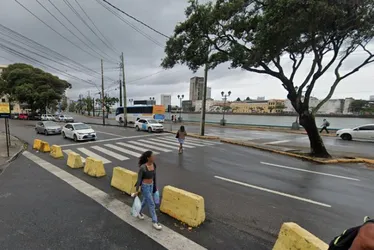 Imagem ilustrativa da imagem Construção do novo Centro de Convenções impacta 10 linhas de ônibus no Recife