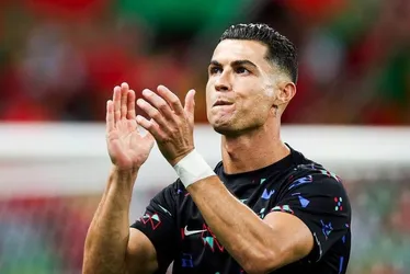 Imagem ilustrativa da imagem Cristiano Ronaldo perde pênalti, mas Portugal elimina Eslovênia nas oitavas da Euro