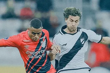 Imagem ilustrativa da imagem Danubio vence e derruba campanha perfeita do Athletico na Sul-Americana