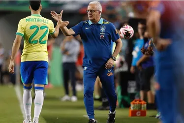 Imagem ilustrativa da imagem Dorival diz que seleção teve teste duro e aprova: 'Mais satisfeito que preocupado'