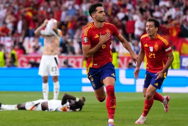 Imagem ilustrativa da imagem Espanha derruba anfitriã Alemanha na prorrogação e vai à semifinal da Eurocopa