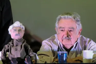 Imagem ilustrativa da imagem Esposa de Mujica diz que ele vive "momento mais difícil" de tratamento para câncer