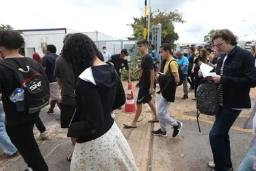 Imagem ilustrativa da imagem Estudantes têm até esta sexta-feira para se inscrever no Enem