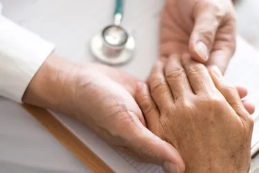 Imagem ilustrativa da imagem Estudo: início de ansiedade aos 50 anos dobra o risco para desenvolver Parkinson