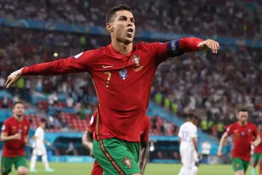 Imagem ilustrativa da imagem Cristiano Ronaldo cria canal de YouTube e consegue mais de 5 milhões de inscritos