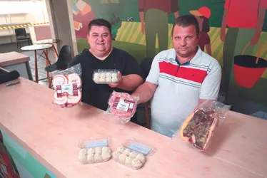 Imagem ilustrativa da imagem Feira com degustação de linguiça e torresmo em Vitória