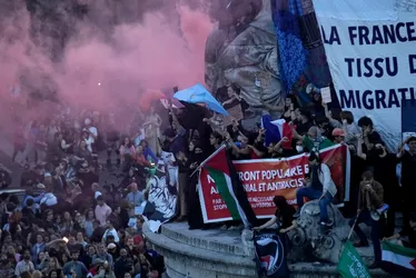 Imagem ilustrativa da imagem França: boca de urna indica esquerda na frente no 2º turno pelo Parlamento