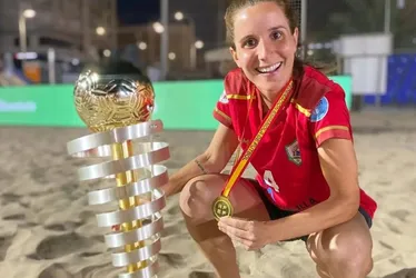 Imagem ilustrativa da imagem Futebol de areia: jogadoras do Espírito Santo embarcam para a Eurocup