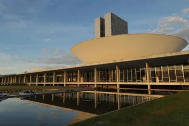 Imagem ilustrativa da imagem Governo Federal retira veto sobre importação de veículos que teria impacto no ES