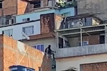 Imagem ilustrativa da imagem Homem é baleado e adolescente é detido durante operação no Romão, em Vitória