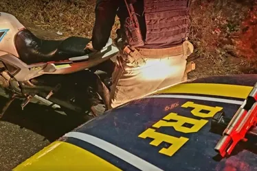 Imagem ilustrativa da imagem Homem é preso com moto roubada na Serra