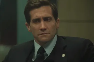 Imagem ilustrativa da imagem Jake Gyllenhaal é promotor musculoso acusado de assassinato em estreia na TV