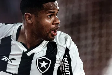 Imagem ilustrativa da imagem Júnior Santos renova com o Botafogo até 2027 após receber sondagens do Cruzeiro
