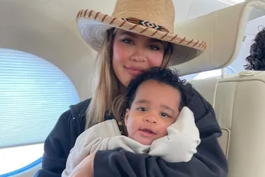Imagem ilustrativa da imagem Khloé Kardashian não amou filho de barriga de aluguel ao nascer: 'Levou meses'