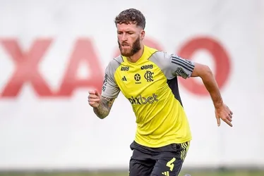 Imagem ilustrativa da imagem Léo Pereira treina e deve reforçar a zaga do Flamengo em jogo pelo Brasileirão