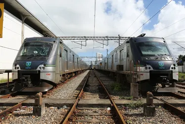 Imagem ilustrativa da imagem Metrô do Recife será privatizado; governadora aprova decisão e fala em sucateamento