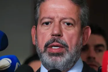 Imagem ilustrativa da imagem Lira cria comissão para acompanhar investigações do acidente aéreo em Vinhedo