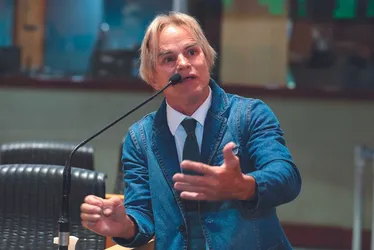 Imagem ilustrativa da imagem Deputado Sergio Meneguelli é internado em hospital de Colatina