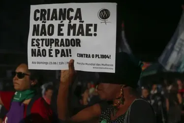 Imagem ilustrativa da imagem Manifestantes protestam contra projeto do aborto pelo segundo fim de semana seguido