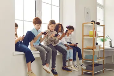 Imagem ilustrativa da imagem No ES, escolas já restringem uso de celulares. Confira regras