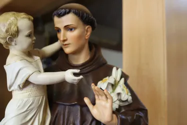 Imagem ilustrativa da imagem Missas, bênçãos e distribuição de pães na festa de Santo Antônio