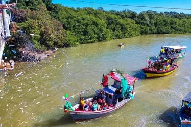 
          Imagem ilustrativa da imagem Missas, shows, homenagens e procissão marítima em Anchieta
          