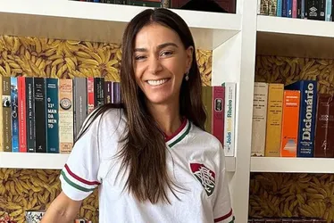 Imagem ilustrativa da imagem Mônica Martelli desabafa sobre envelhecimento: 'Mulher de 60 anos beija na boca'