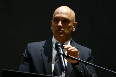 Imagem ilustrativa da imagem Moraes deveria abrir mão de relatoria, dizem ministros