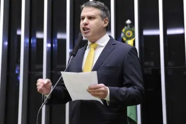 Imagem ilustrativa da imagem Morre aos 44 Arthur Bisneto, deputado de 2015 a 2018 e filho de Arthur Virgílio