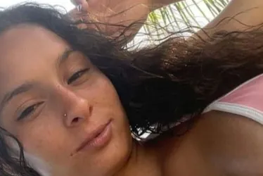 Imagem ilustrativa da imagem Mulher com símbolo da suástica no braço mata vizinha: um dos motivos seria um varal