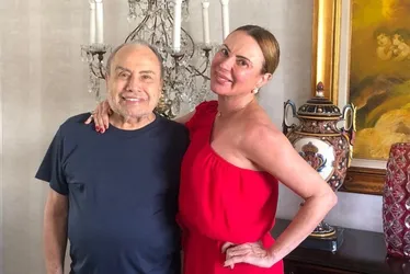 Imagem ilustrativa da imagem 'Não posso proibir de viver', diz Mari Saade sobre relação aberta com Stênio Garcia