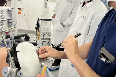 Imagem ilustrativa da imagem Neuralink teve problemas no implante cerebral de paciente tetraplégico