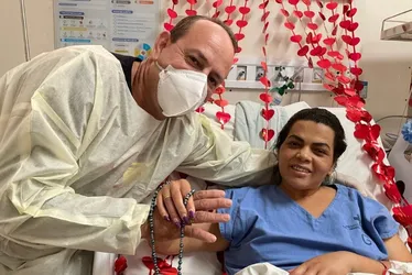 Imagem ilustrativa da imagem No Dia dos Namorados, paciente é pedida em casamento em UTI de hospital na Serra