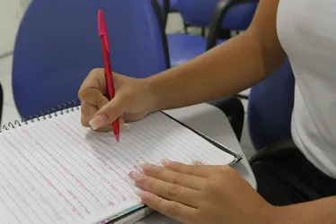 Imagem ilustrativa da imagem Novo Ensino Médio terá mais horas de aula e espanhol obrigatório