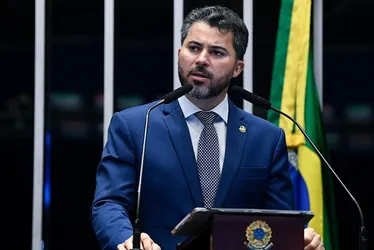 
          Imagem ilustrativa da imagem Oposição está dividida e quer debate amplo sobre PEC do BC
          