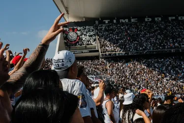Imagem ilustrativa da imagem Organizada do Corinthians protesta contra Melo e PM é acionada no Parque São Jorge