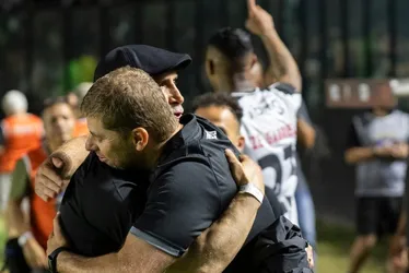 Imagem ilustrativa da imagem Paiva dá méritos para Álvaro Pacheco no Vasco após classificação