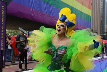 Imagem ilustrativa da imagem Parada LGBTQIA+ veste avenida Paulista de verde e amarelo neste domingo