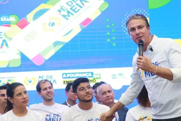 Imagem ilustrativa da imagem Pé de meia: R$ 500 milhões impulsionam futuro de 177 mil jovens pernambucanos