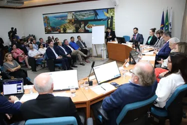 Imagem ilustrativa da imagem Pernambuco anuncia R$ 331,5 milhões e 1.355 vagas para impulsionar economia