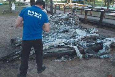 Imagem ilustrativa da imagem Polícia investiga incêndio que destruiu 24 caiaques