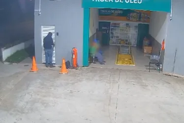 Imagem ilustrativa da imagem Posto de gasolina é assaltado e dono tem prejuízo de R$ 30 mil em Cariacica