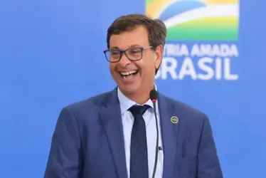 Imagem ilustrativa da imagem Prefeito João Campos venceria no 1º turno, se a eleição do Recife fosse hoje