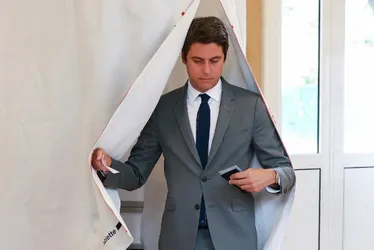 Imagem ilustrativa da imagem Premiê da França diz 'não ter maioria para governar' e anuncia que deixará o cargo