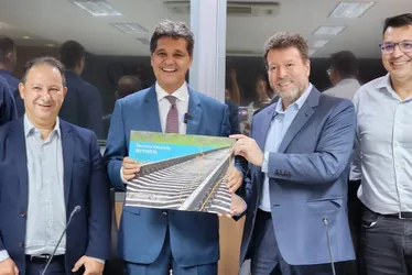 Imagem ilustrativa da imagem Projeto de nova ferrovia no Sul do ES é entregue ao Governo do Estado