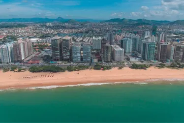 Imagem ilustrativa da imagem Ressaca marinha atinge praias de Vila Velha