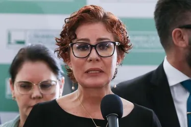 Imagem ilustrativa da imagem STF forma maioria para condenar e cassar Carla Zambelli