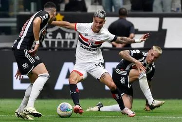 Imagem ilustrativa da imagem São Paulo é derrotado pelo Atlético-MG e deixa o G-4 do Brasileirão