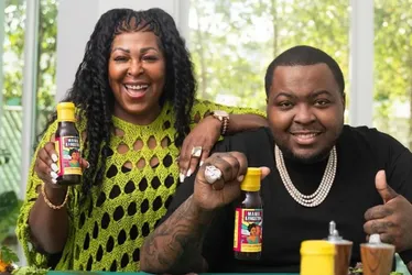 Imagem ilustrativa da imagem Sean Kingston e sua mãe são presos após operação da SWAT em sua casa nos EUA