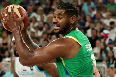 Imagem ilustrativa da imagem Seleção masculina tem última chance de levar basquete do Brasil a Paris